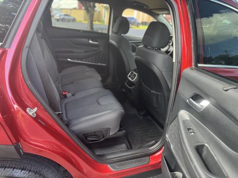 Used 2019 Hyundai Santa Fe SEL image 6