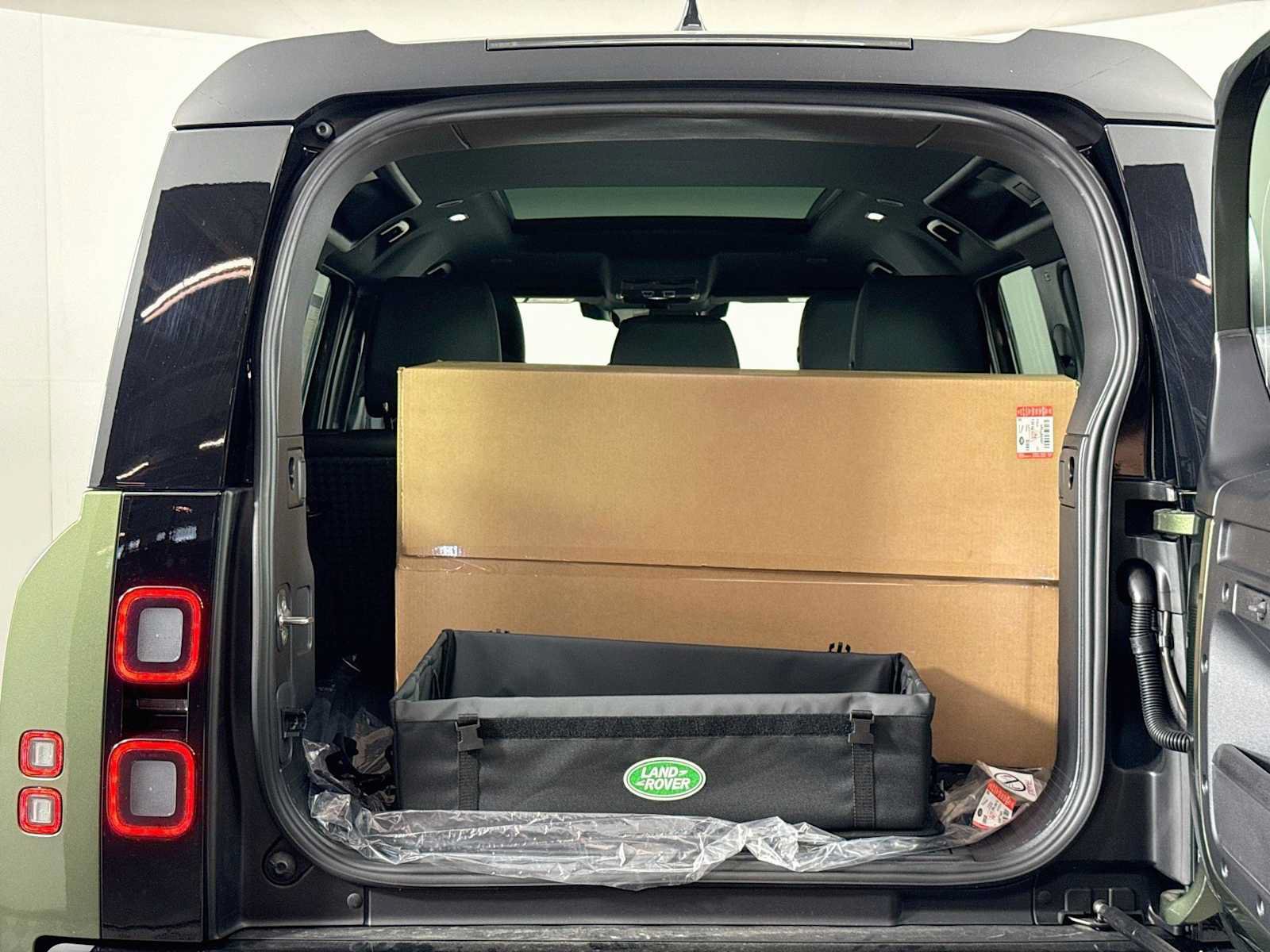 New 2026 Land Rover Defender 110 S AWD/4WD image 24