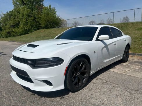 Used 2018 Dodge Charger R/T w/ Plus Group RWD image 1