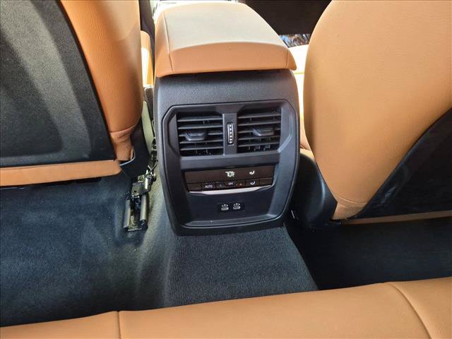 Used 2026 BMW 330i Sedan w/ Convenience Package RWD image 18