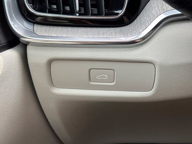 Certified 2023 Volvo S60 B5 Plus w/ Climate Package FWD image 30