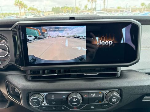 New 2026 Jeep Gladiator Sport image 25