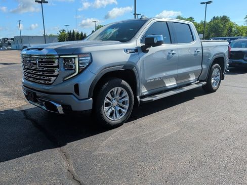 Used 2024 GMC Sierra 1500 Denali AWD/4WD image 2