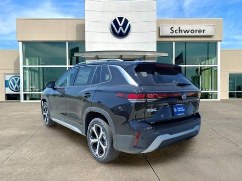 New 2026 Volkswagen Tiguan SE AWD/4WD image 11
