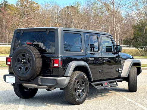 Used 2018 Jeep Wrangler Unlimited Sport image 22