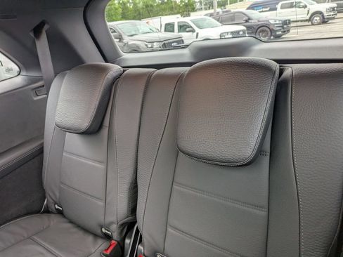 Used 2025 Mercedes-Benz GLS 450 4MATIC image 19