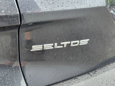 Used 2023 Kia Seltos S w/ Navigation Package FWD image 13