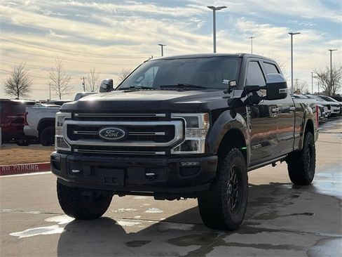 Used 2020 Ford F250 Platinum w/ FX4 Off-Road Package image 3