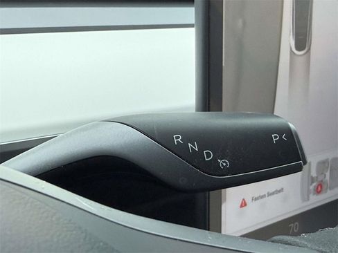 Used 2023 Tesla Model Y Long Range image 25