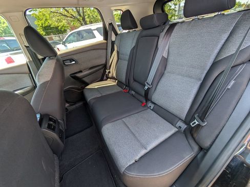 Used 2023 Nissan Rogue SV FWD image 18