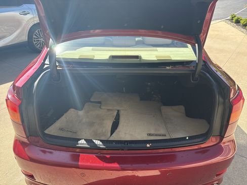 Used 2006 Lexus IS 350 RWD image 32