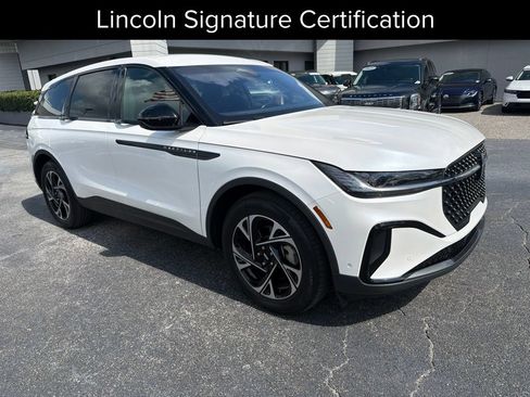 Used 2024 Lincoln Nautilus Premier w/ Jet Appearance Package AWD/4WD image 1
