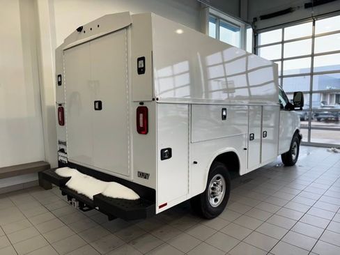 New 2026 Chevrolet Express 3500 w/ Power Convenience Package RWD image 33