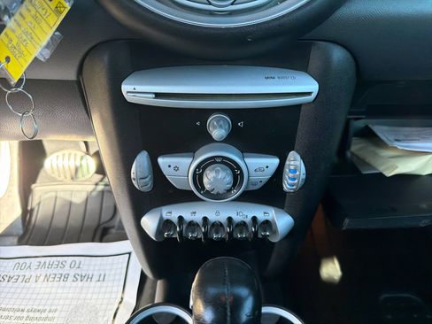 Used 2010 MINI Cooper S image 23