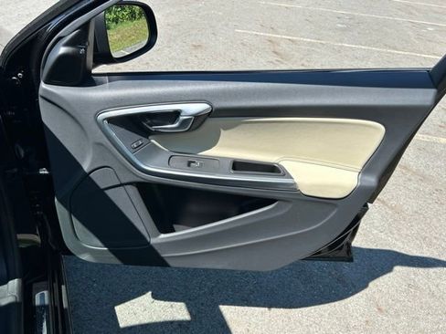 Used 2017 Volvo S60 T5 Dynamic w/ Vision Package AWD/4WD image 23