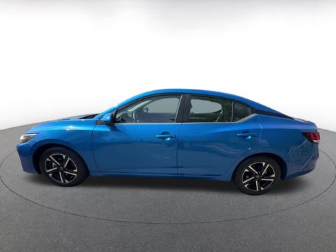 Used 2025 Nissan Sentra SV image 9