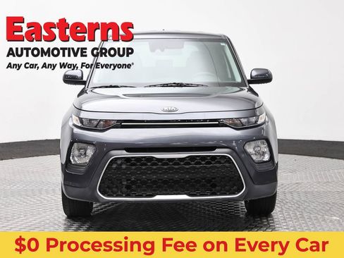 Used 2021 Kia Soul S FWD image 2