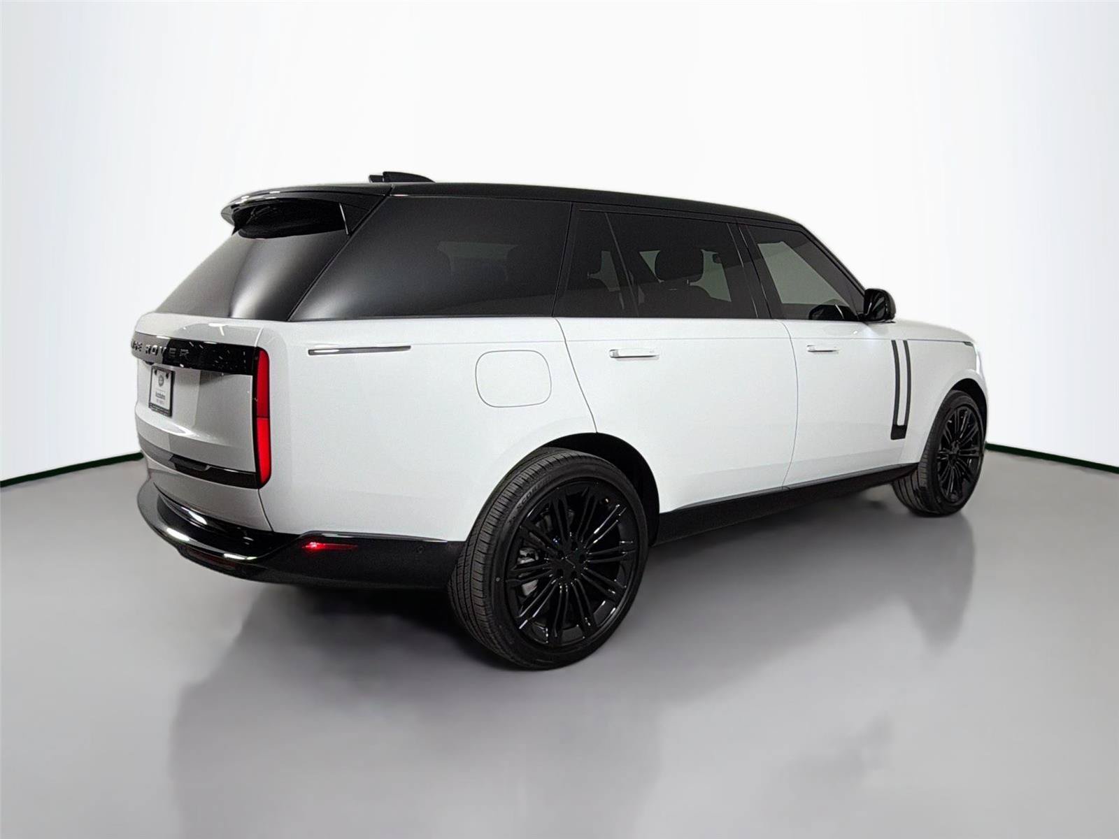 New 2026 Land Rover Range Rover Long Wheelbase SE AWD/4WD image 5