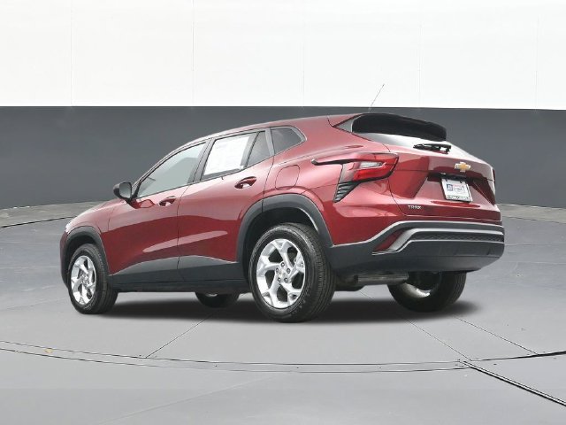 Used 2024 Chevrolet Trax LS w/ LS Convenience Package FWD image 39