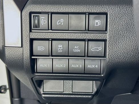 Certified 2025 Toyota 4Runner TRD Off-Road Premium AWD/4WD image 11