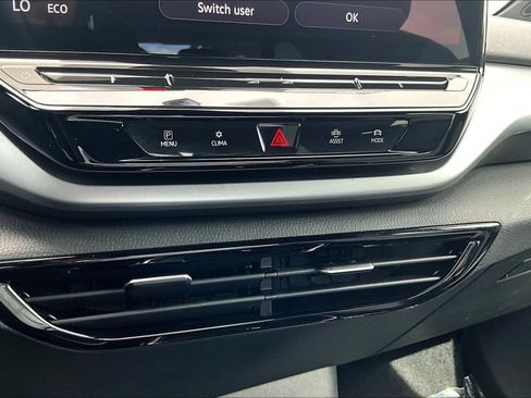 Used 2023 Volkswagen ID.4 Pro RWD image 16