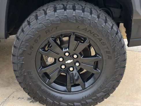 Used 2020 Chevrolet Colorado ZR2 w/ ZR2 Midnight Special Edition AWD/4WD image 7