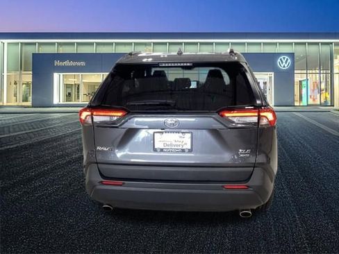 Used 2025 Toyota RAV4 XLE AWD/4WD image 25