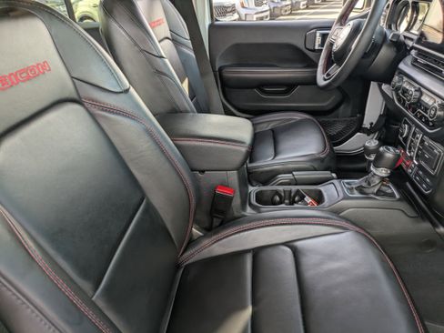 Used 2024 Jeep Wrangler Unlimited Rubicon image 11