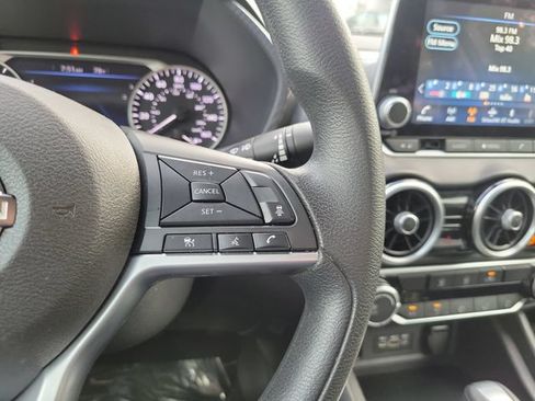 Used 2024 Nissan Sentra SV FWD image 16