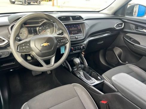 Used 2021 Chevrolet TrailBlazer LS FWD image 9