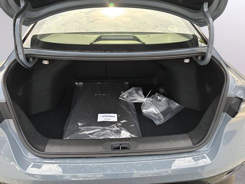 New 2026 Nissan Sentra SR w/ Floor Mat Package FWD image 32
