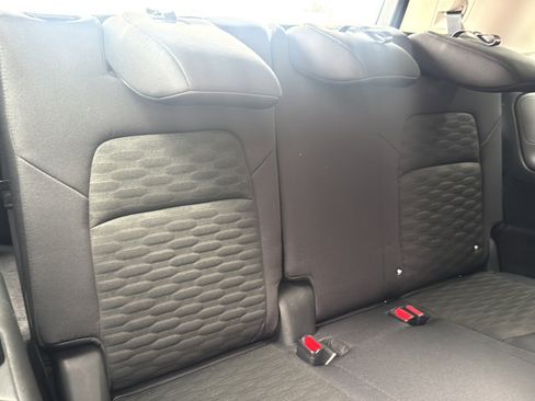 Used 2024 Nissan Pathfinder S AWD/4WD image 21