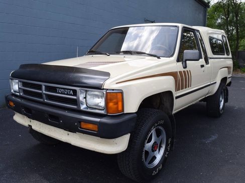 Used 1988 Toyota Pickup SR5 image 3