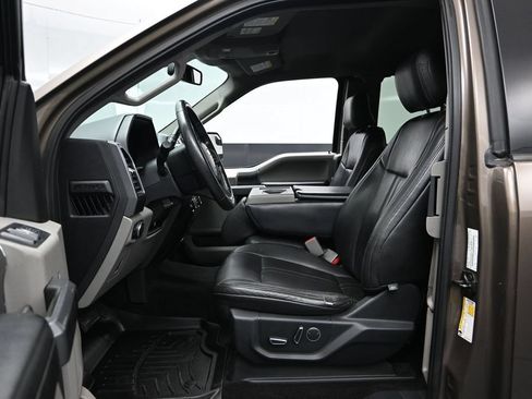 Used 2017 Ford F150 XLT w/ Equipment Group 302A Luxury AWD/4WD image 19