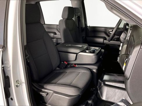 New 2026 GMC Sierra 3500 Pro w/ Convenience Package image 12