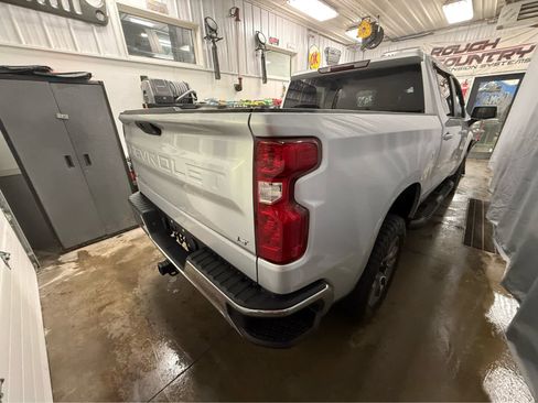 Used 2022 Chevrolet Silverado 1500 LT w/ Z71 Off-Road Package image 6