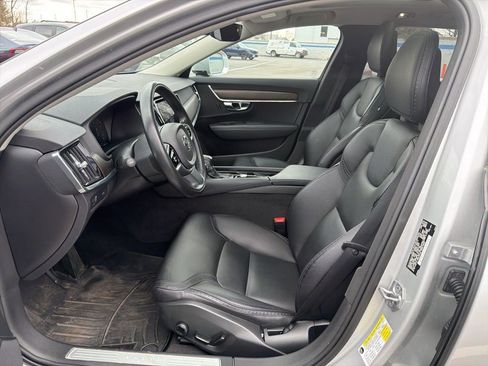 Used 2018 Volvo V90 T6 Cross Country w/ Convenience Package image 17
