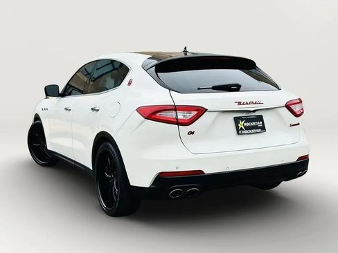Used 2018 Maserati Levante AWD/4WD image 31