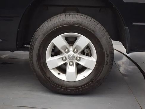 Used 2024 RAM 1500 Classic SLT AWD/4WD image 32