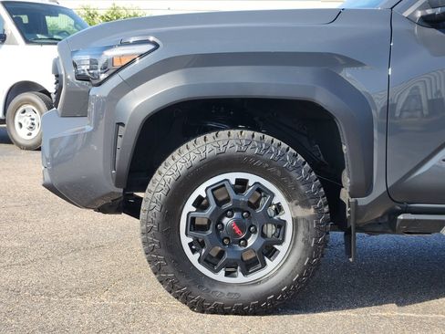 Used 2024 Toyota Tacoma TRD Off-Road AWD/4WD image 9