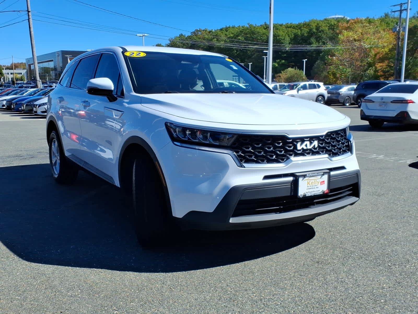 Used 2022 Kia Sorento LX AWD/4WD image 3