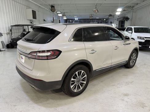 Used 2020 Lincoln Nautilus Reserve image 5