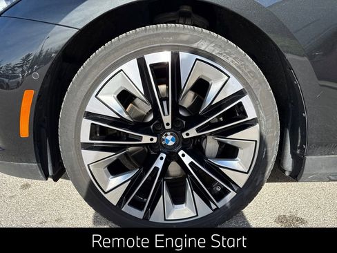 Certified 2025 BMW 530i xDrive 530i xDrive w/ Premium Package image 11