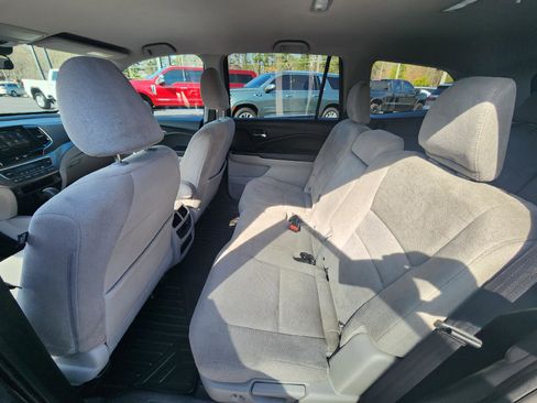 Used 2019 Honda Pilot EX image 7