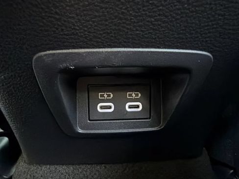 Used 2024 Toyota Corolla Cross AWD Hybrid image 18