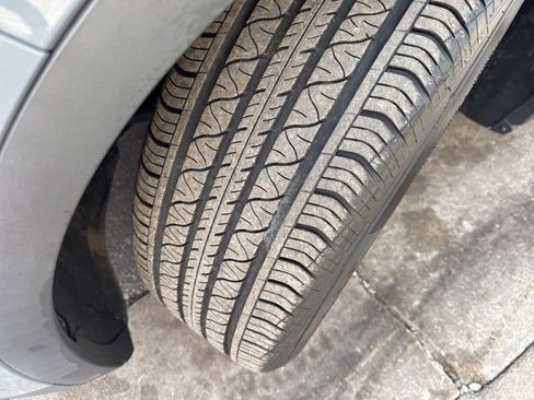 Used 2023 Volkswagen ID.4 Pro image 9