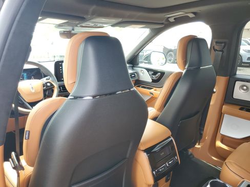 New 2026 Lincoln Aviator Black Label w/ Dynamic Handling Package AWD/4WD image 24