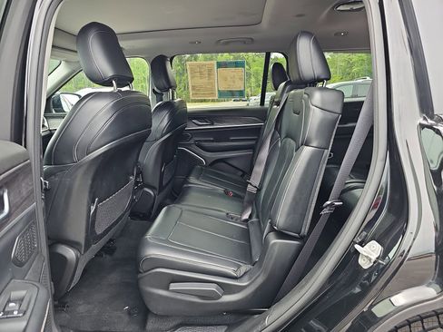 Used 2021 Jeep Grand Cherokee L Limited image 16