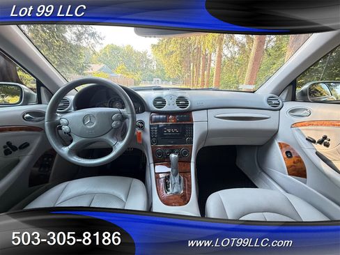 Used 2005 Mercedes-Benz CLK 320 Coupe image 2