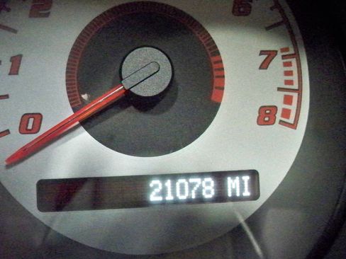 Used 2007 Pontiac Solstice Convertible w/ Premium Package image 4